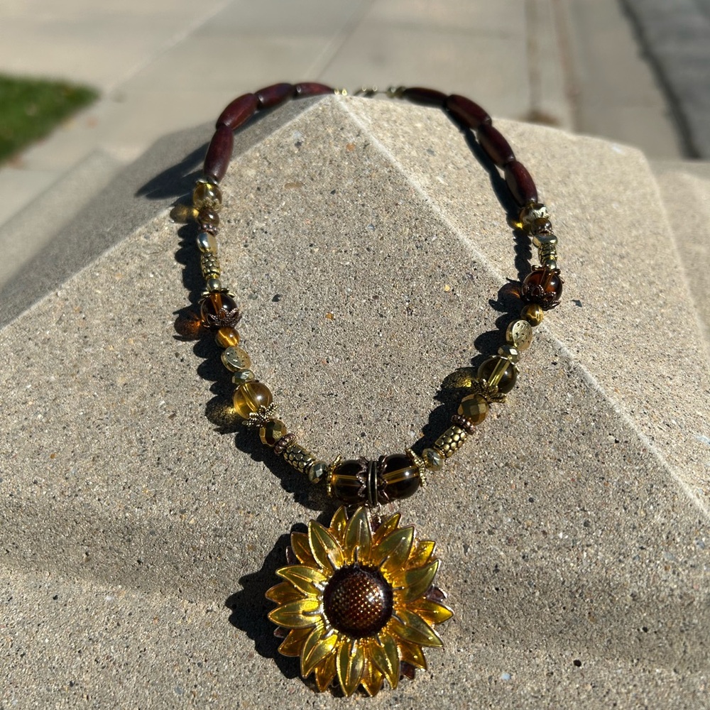 Elegant Gold Sunflower Necklace with Brown Accents